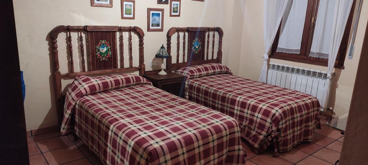 Casa Rural El Callejo Hinojosa de Duero Екстер'єр фото
